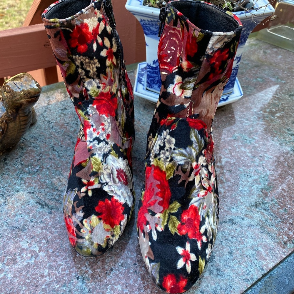Steven Madden booties
